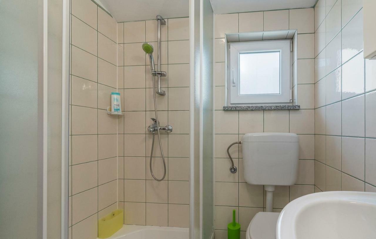 Nova Vas  Apartment Green With Balcony מראה חיצוני תמונה
